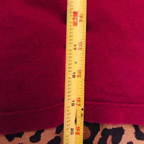 Victoria Secret  maroon tank with ivory sequined trim size large NWOT - Picture 5 of 9